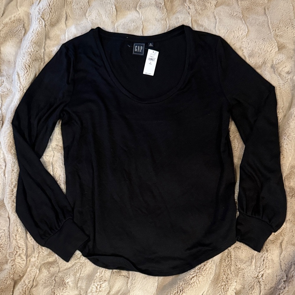GAP Women's Elegant Black Long Sleeve Lightweight Sweater